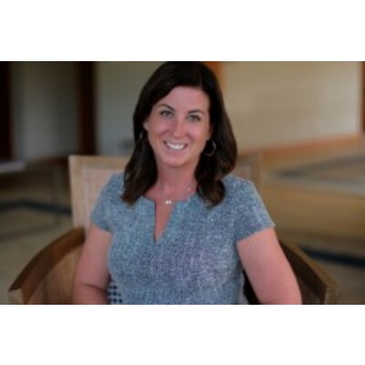 Jennifer Quart
